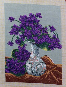 Vas cu violete / Vase with violets